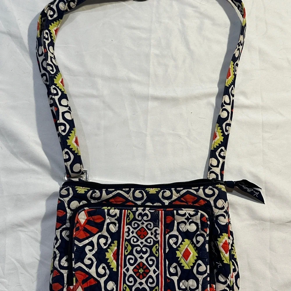 Vera Bradley Quilted Cotton Crossbody Bag Navy Red Floral Adjustable Strap